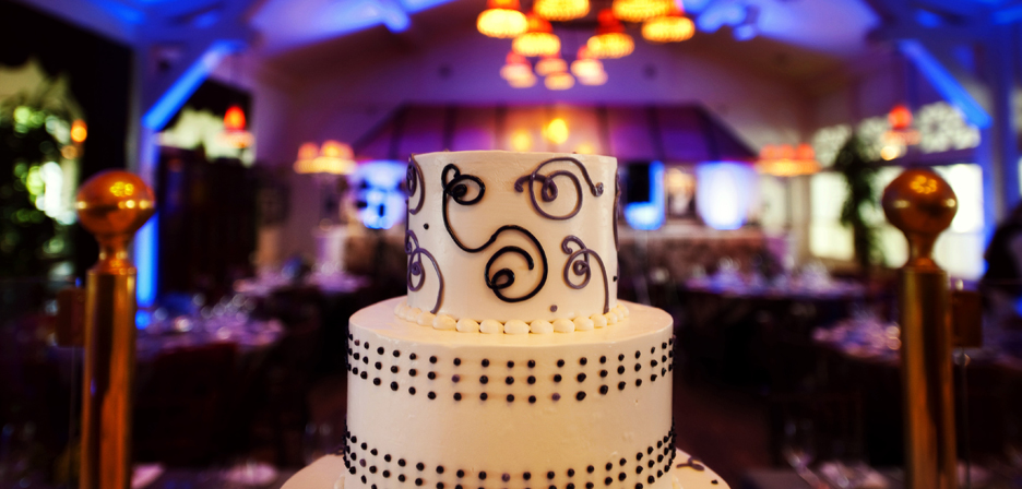 Cake: The Cake Lady; Photo: Front Room Photography